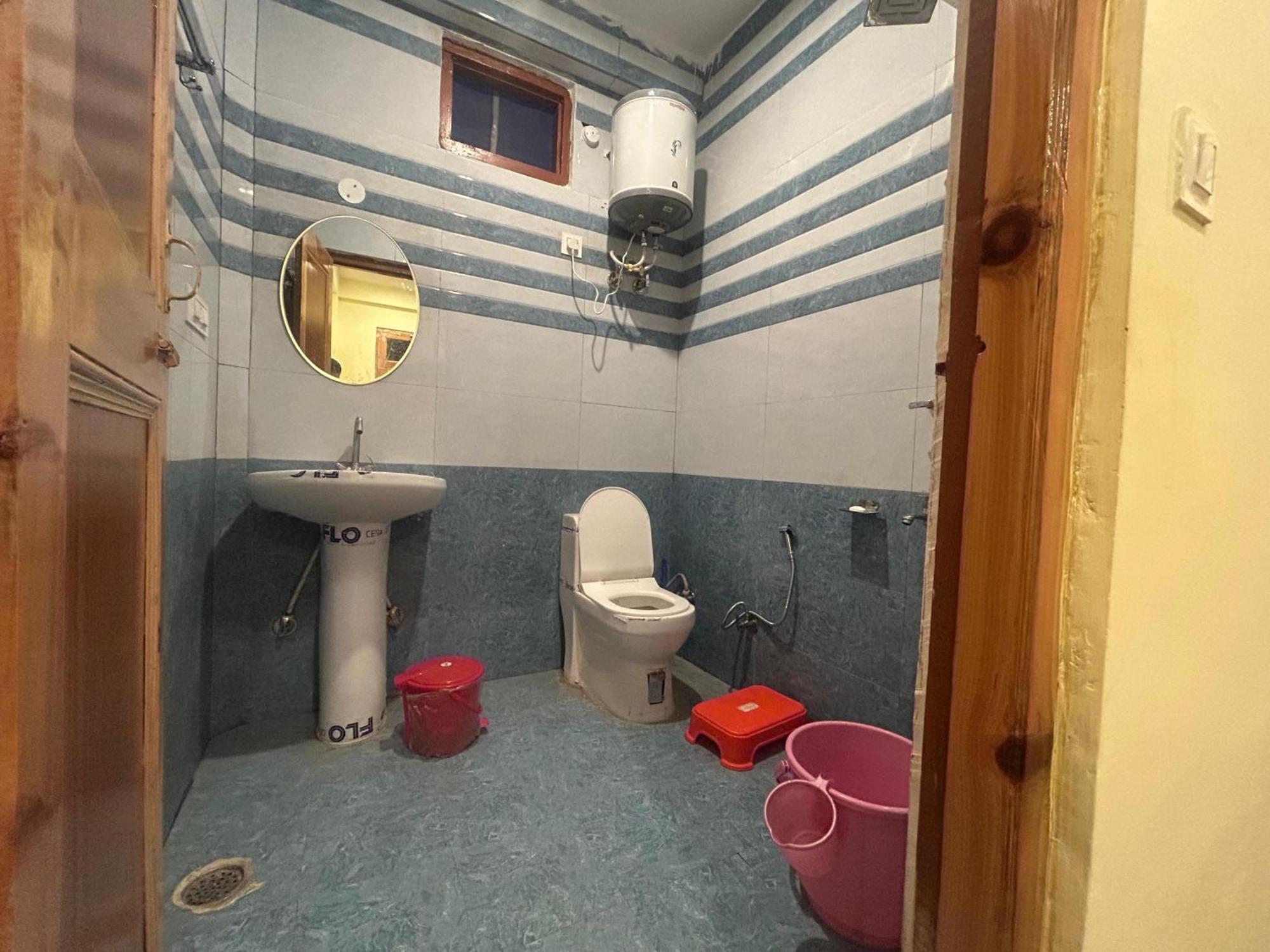 Karma Guest House And Cafe Kalgha 部屋 写真